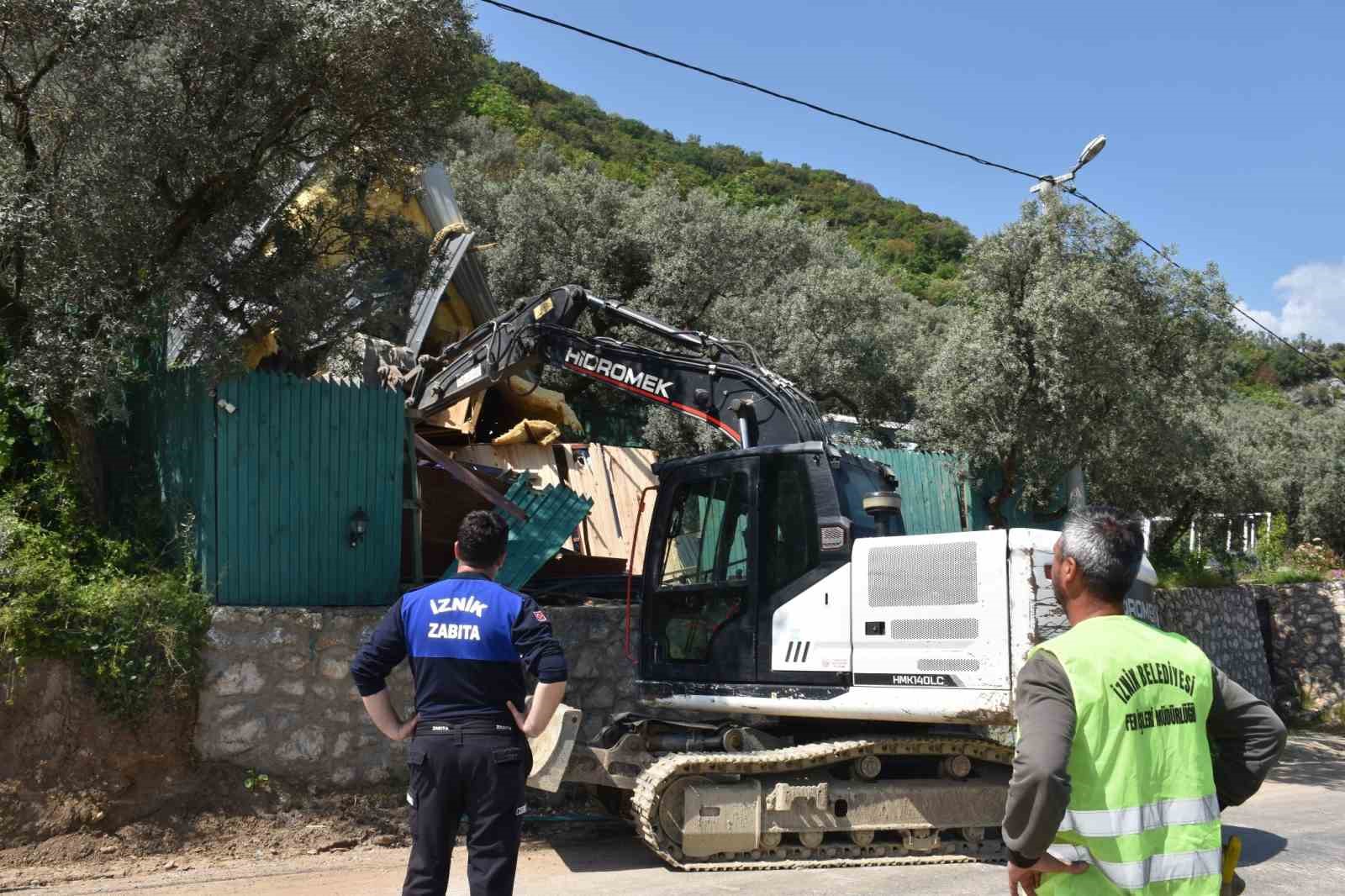 İznik’te kaçak yapıya yer yok
