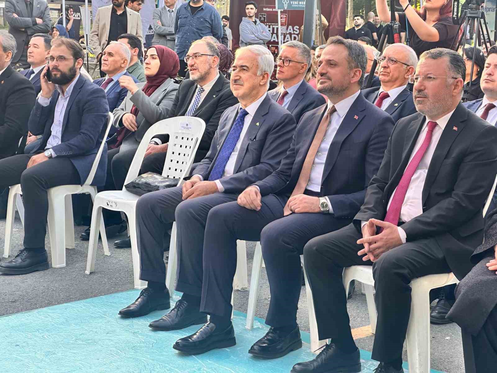 Sosyalfest 2026’da gençlerin sosyal inovasyon odaklı projeleri ödüllendirildi
