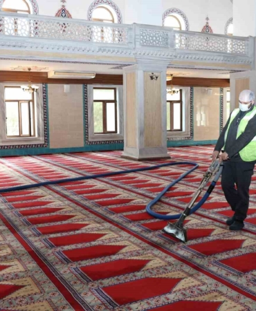 Nilüfer’in ibadethanelerinde bahar temizliği