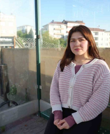 Genç kadın durakta tacizciyi saniye saniye kaydetti: "Ben hovardayım, hovarda"