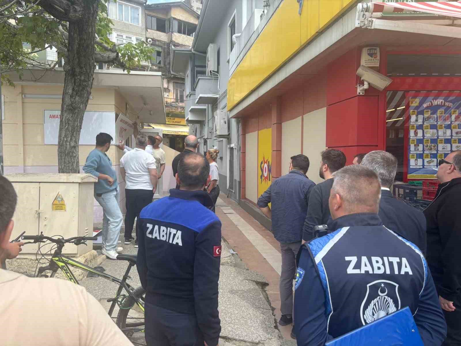 Gemlik’te işgal edilen otopark ve tuvaletlere kaymakamlık müdahalesi