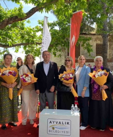Anneler Günü’nde Srebrenitsa anneleri katliamı anlattı
