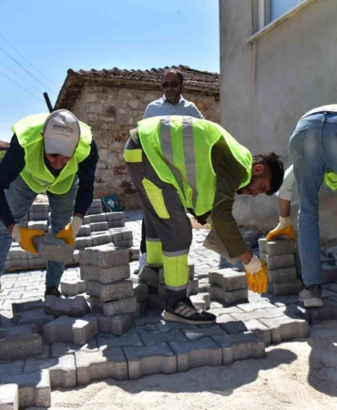 Altıeylül’de üst yapı çalışmaları hız kazandı