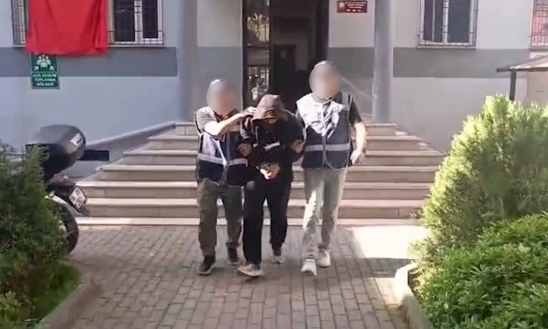Bursa’da 4 firari yakalandı