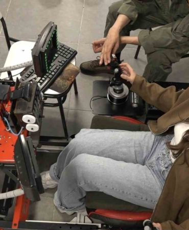 BTÜ’de F16 heyecanı...Gençler kokpite geçti