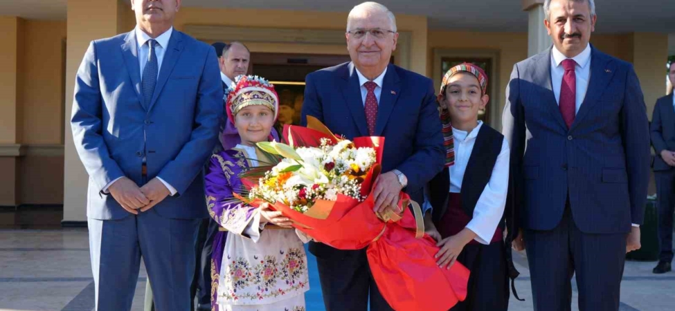 Milli Savunma Bakanı Güler Edirne’de