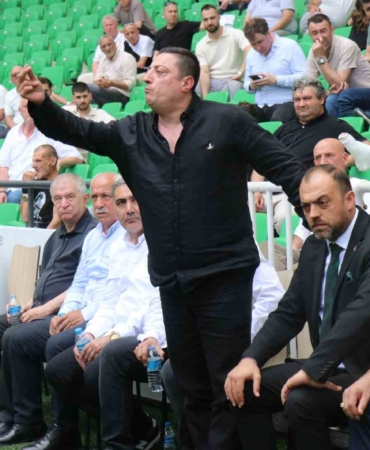 Sakaryaspor kongresinde arbede: Seçim ertelendi
