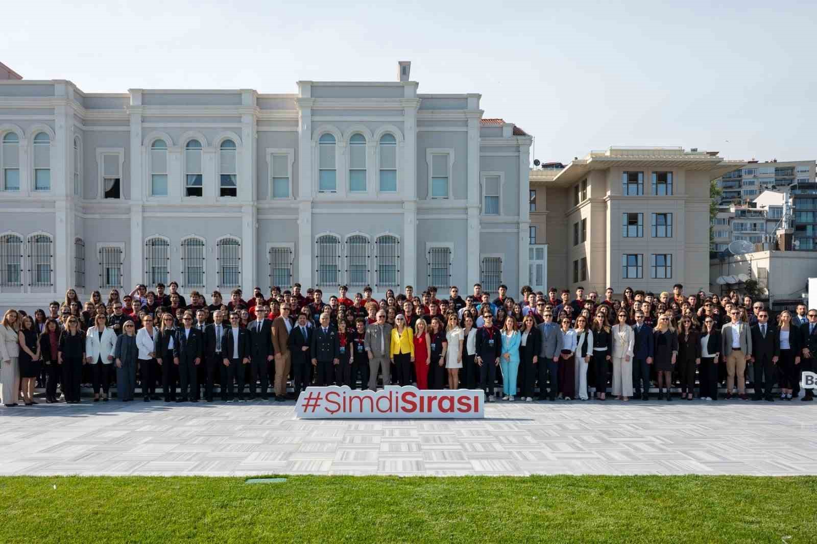 Dünyanın prestijli üniversitelerinden tam bin 448 kabul