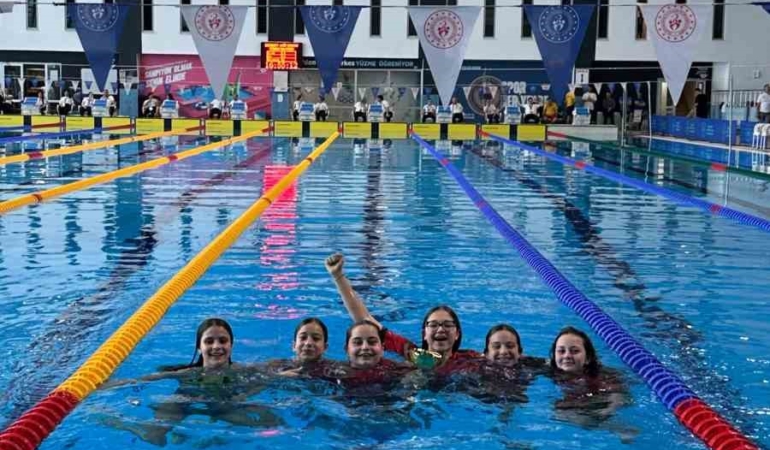Bursa’da ortaokul öğrencileri Türkiye şampiyonu