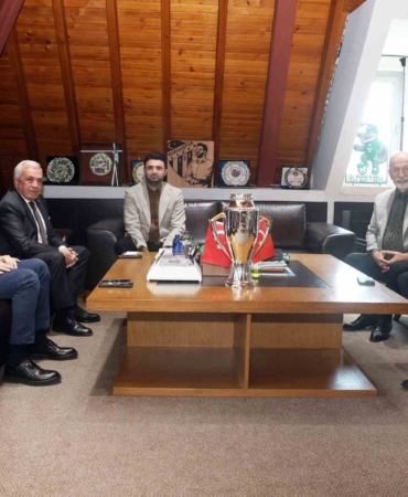 Başkan Şadi Özdemir’den Bursaspor’a tebrik ziyareti