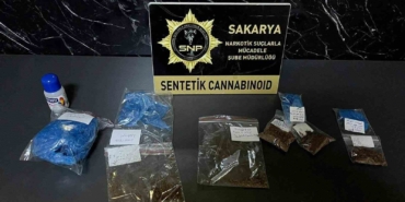 Sakarya’da uyuşturucu operasyonunda yakalanan 2 şüpheli tutuklandı