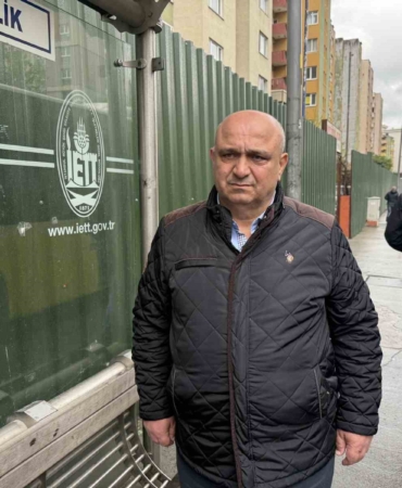 Durakta bekleyen genç mühendis kamyonun altında kalarak feci şekilde hayatını kaybetti