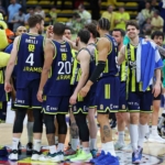 Fenerbahçe, yarı final ilk maçında A. Efes’i konuk edecek