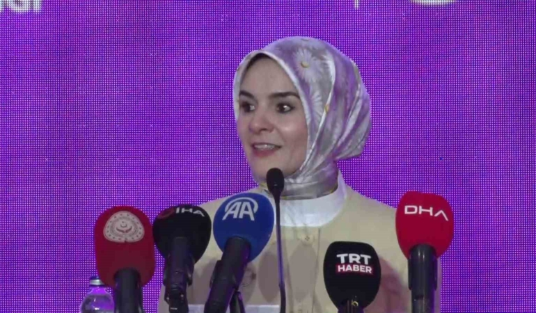 Bakan Göktaş: "Kız çocuklarımızın mühendislik alanında daha görünür olmasını çok önemsiyoruz"