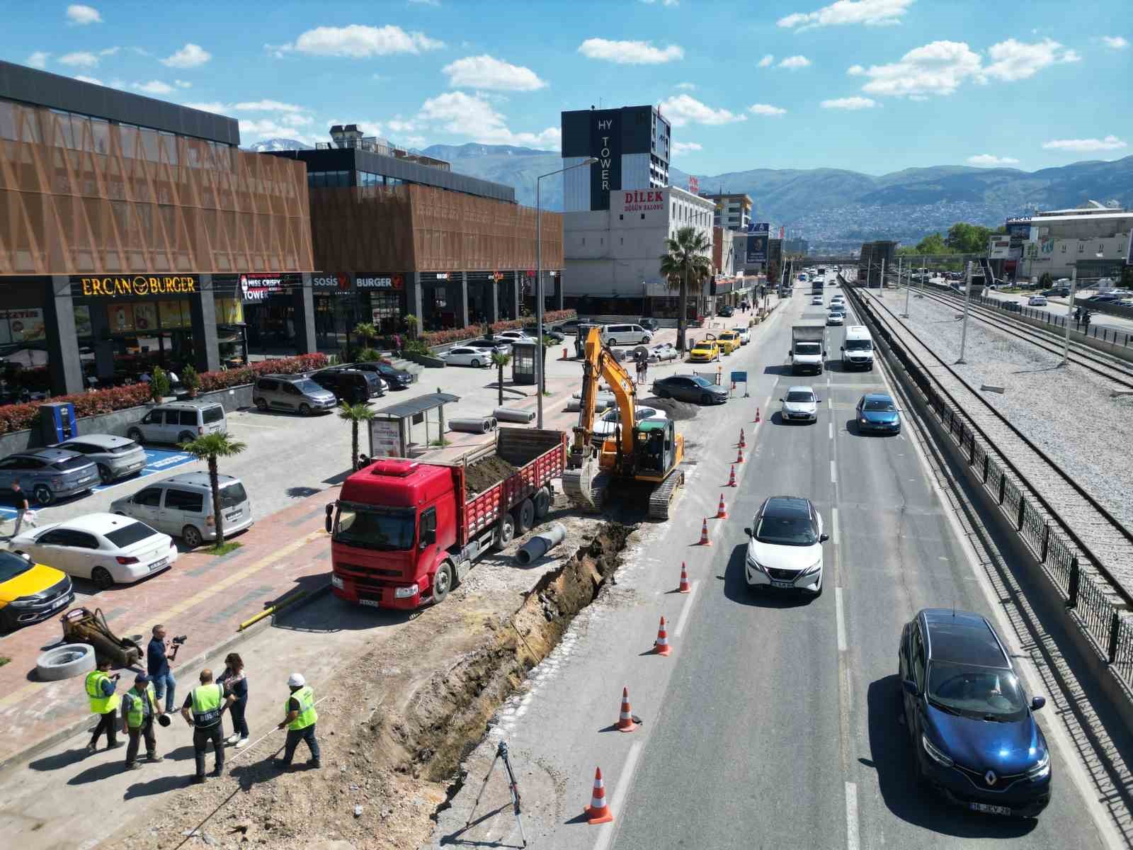 Büyükşehir Bursa’nın yeni yerleşimlerinde altyapıyı güçlendiriyor
