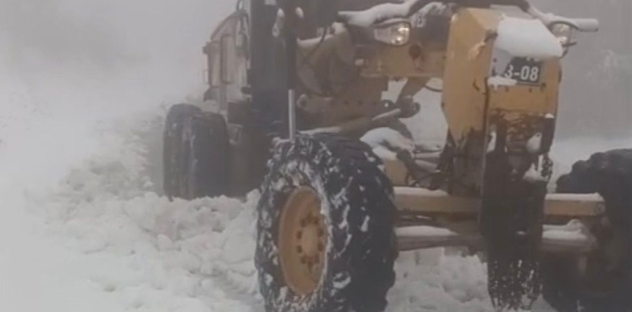 Kartepe’de bahar ayında kar ve buzlanma mesaisi