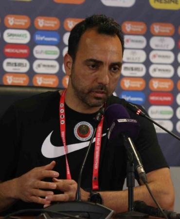 Gökhan Kağıtçıoğlu: "Hakem, pozisyonun VAR’dan net bir görüntü olmadığı söylendiği için golü veremediğini söyledi"