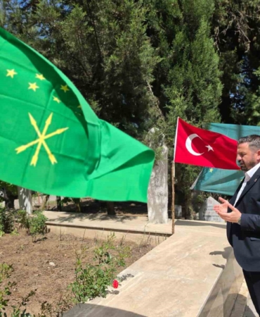 Çerkes lider Girandük Berzeg mezarı başında anıldı