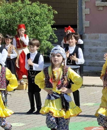 Edirne’de minik öğrencilerin gösterileri hayran bıraktı