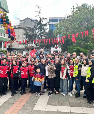 Lösemiyi yenen Alparslan için gökyüzüne balon bıraktılar