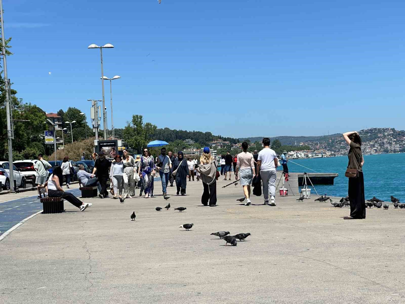 Bayramda İstanbul’da kalanlar sahiller ve parkların tadını çıkardı
