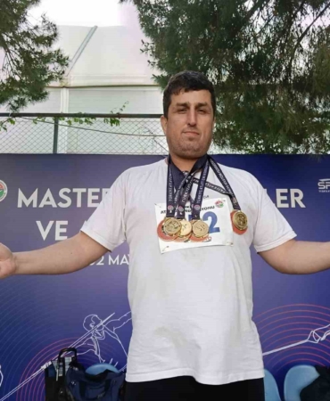Balıkesirli vetaran sporcu öğretmen 4 dalda şampiyon oldu
