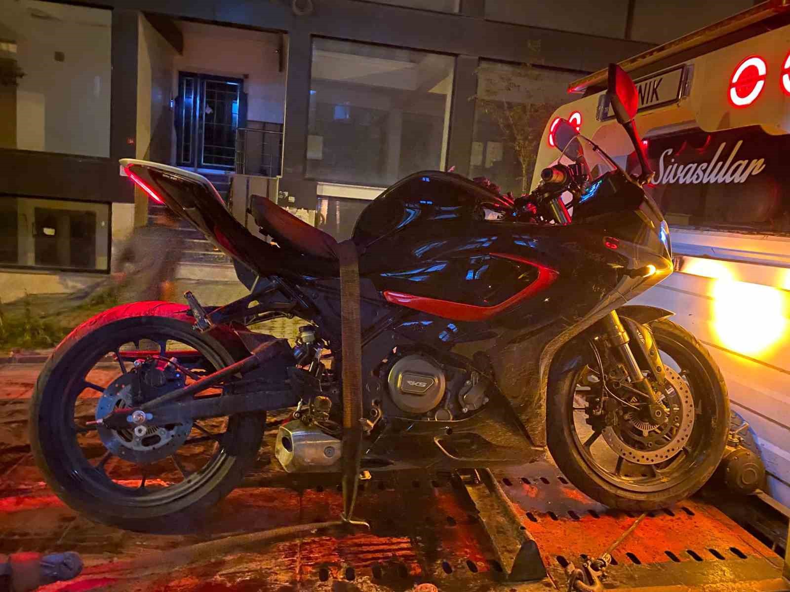 Arnavutköy’de yunus polislerinden dikkat çeken operasyon: Anahtardan çalıntı motosiklet çıktı