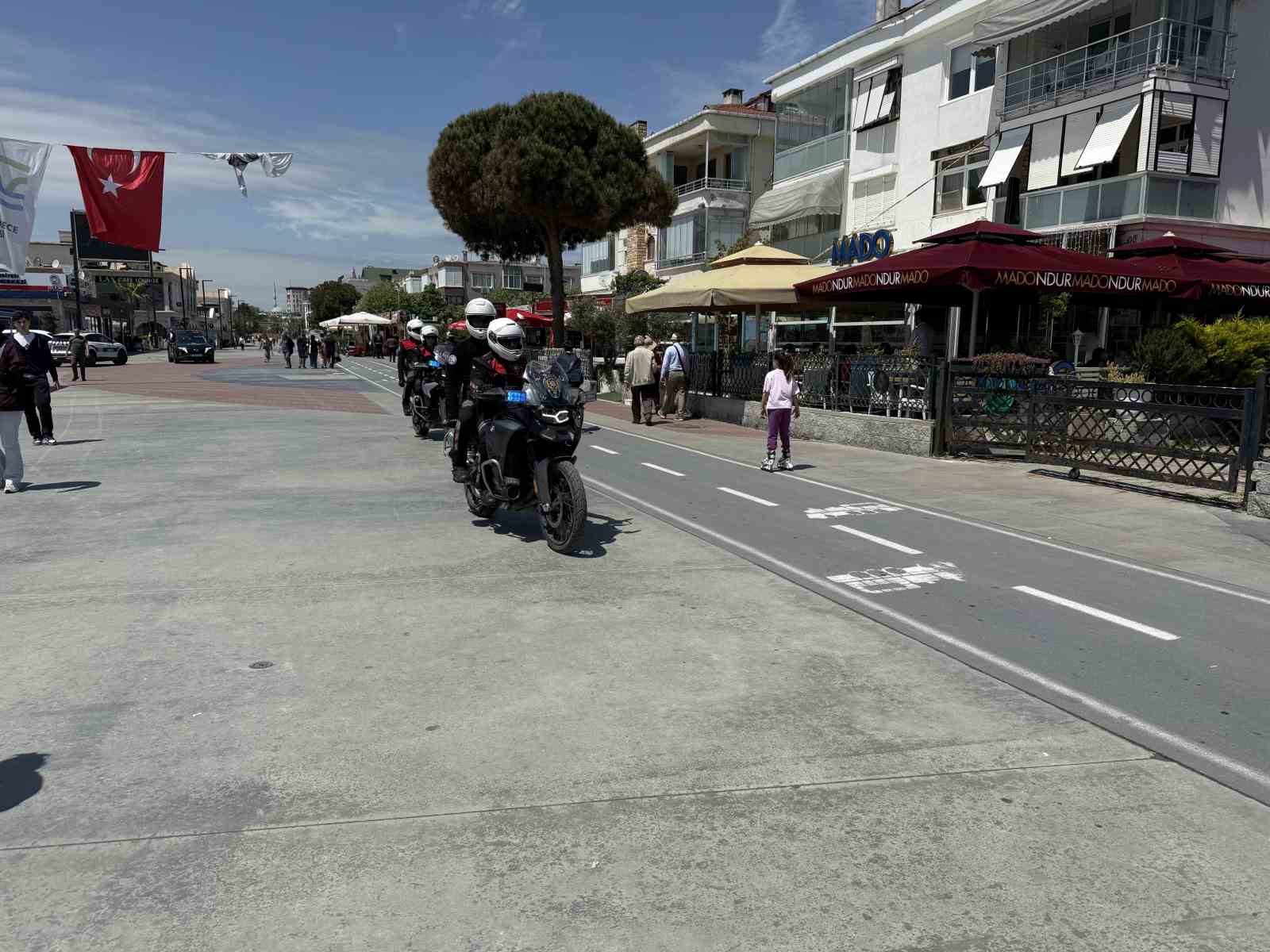Büyükçekmece Sahil’de polisten, dron destekli uygulama