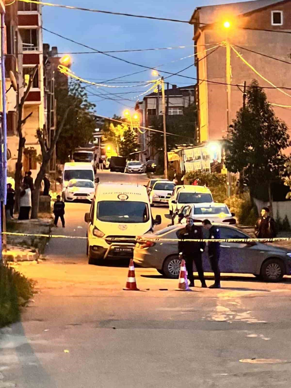 Arnavutköy’de aile kavgası kanlı bitti: Kuzenini başından vurdu