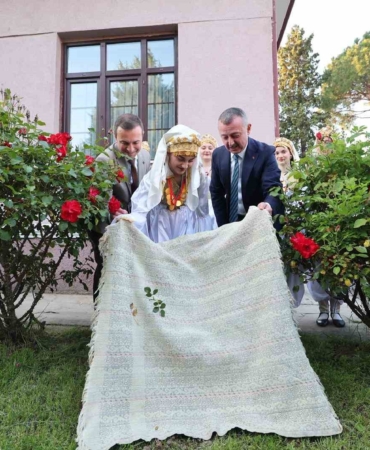 Hıdırellez ritüelleriyle bahar karşılandı