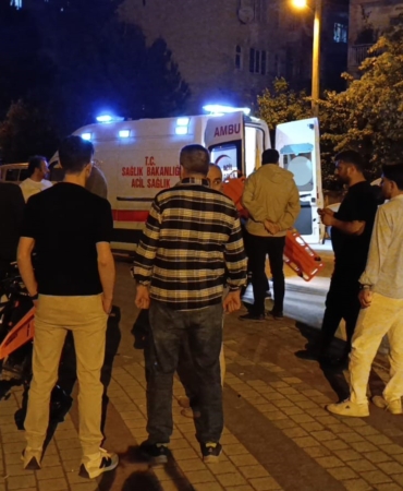 Kontrolden çıkan motosiklet duvara çarptı: 1 yaralı