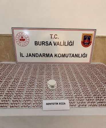 Bursa’da zehir tacirlerine darbe: Binlerce sentetik hap ele geçirildi