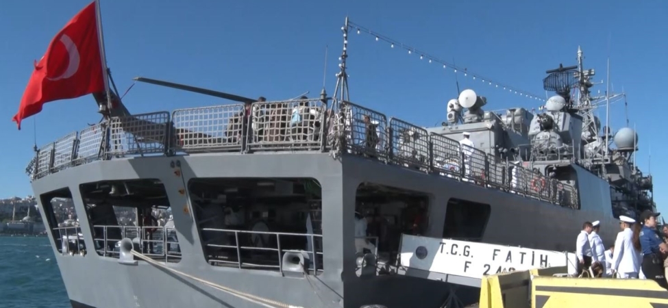 TCG Fatih-Fırkateyn Gemisi, Sarayburnu Limanı’nda ziyarete açıldı
