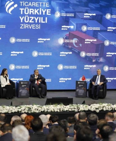 Bakan Bolat: "İstikrarına gıptayla bakılan ve rol model alınan bir ülke konumundayız"