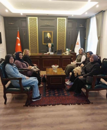 Çölyaklılar Edremit de Kaymakam Odabaş’ı ziyaret etti