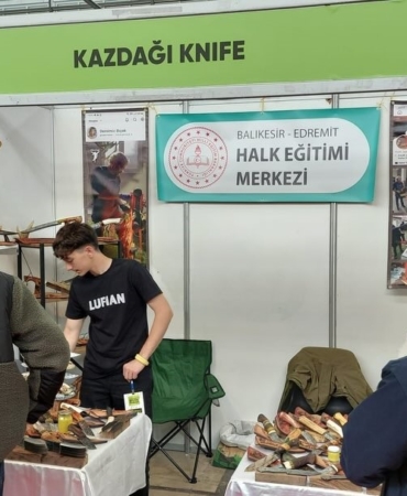 Edremit’in el yapımı bıçakları dünya vitrininde