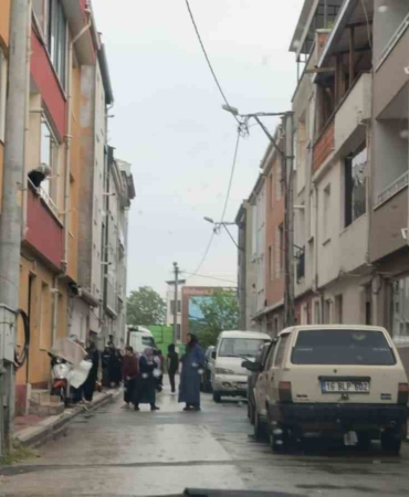 Bursa’da balkondan düşen kadın ağır yaralandı