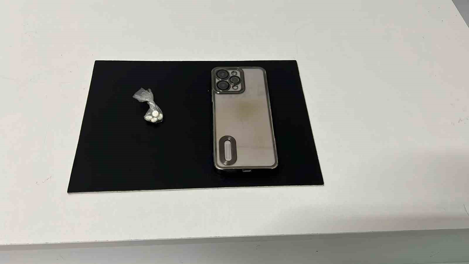 Taksim Meydanı’nda telefon hırsızlığı yapan şüpheli kıskıvrak yakalandı