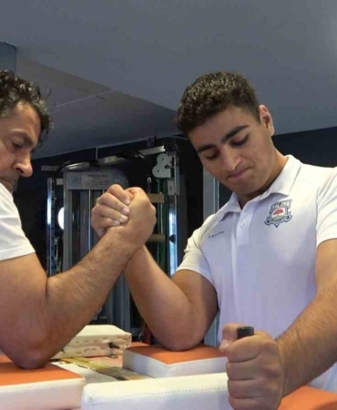 17 yaşındaki Emre’nin hedefi dünya bilek güreşi şampiyonluğu