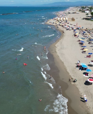 3 günlük yasak kalkınca sahilde adım atacak yer kalmadı