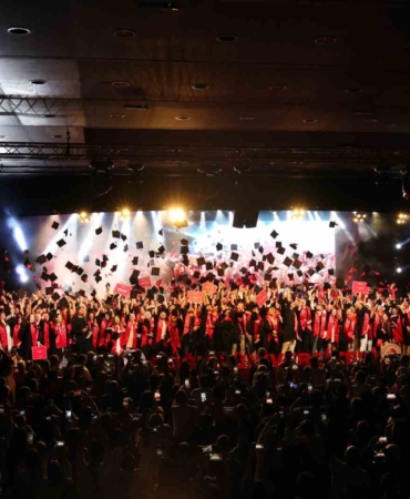 4 bine yakın Doğuşlu kep attı