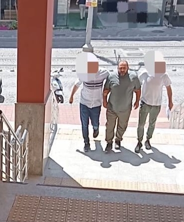 5 yıl 10 ay kesinleşmiş hapis cezası ile aranan şahıs kıskıvrak yakalandı