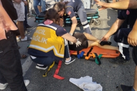 FECİ KAZA KAMERADA: OTOMOBİL BİSİKLETLİ ÇOCUĞA ÇARPTI