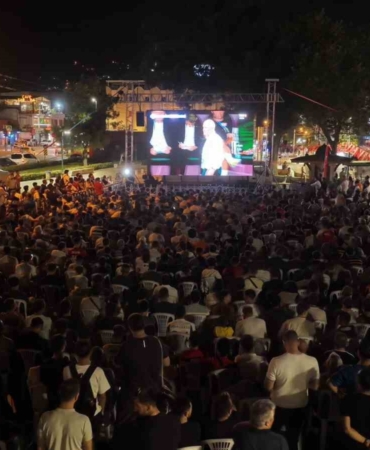 A Milli Futbol Takımı Almanya’da, Bursalılar meydanlarda coşku yaşadı