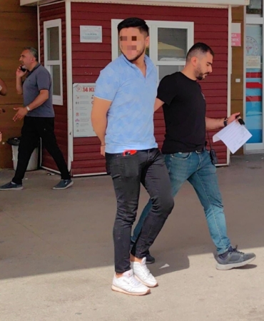 Ablasını bıçaklayan kardeş tutuklandı