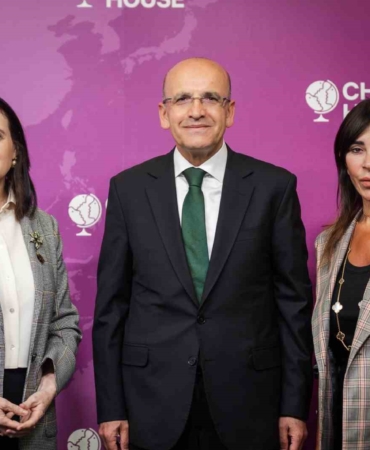 Akbank ve Chatham House, ’Yükselen Güçler ve Çok Kutuplu Dünya’ panelini gerçekleştirdi