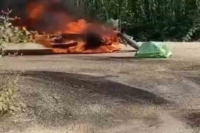 Alev alev yanan motosiket kül oldu