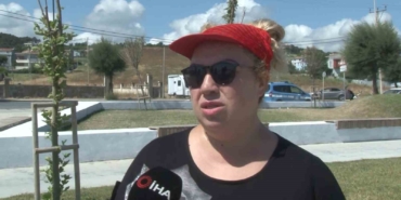 Arnavutköy Belediyesi ekipleri Karaburun Sahili’nde vatandaşları akıntıya karşı uyarıyor