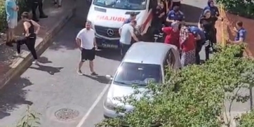 Ataşehir’de 17 yaşındaki genç kız 8’inci kattan düşerek hayatını kaybetti