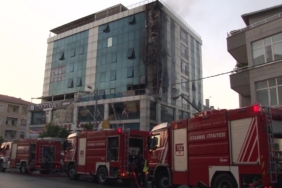Ataşehir’de iş merkezi alev alev yandı